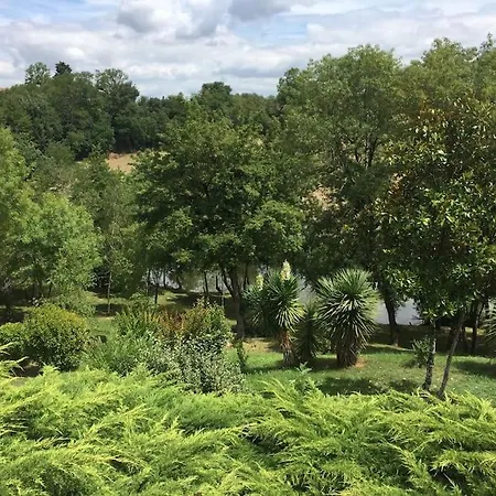 Hébergement de vacances Maison De Maître Xviiième Avec Piscine Chauffée
