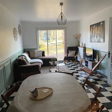 Maison De Maître Xviiième Avec Piscine Chauffée *